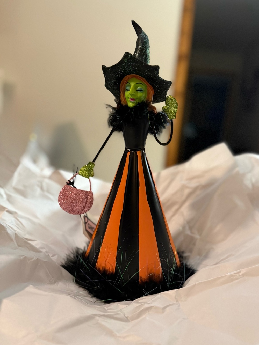 Ghoulish Green Witch Holding Pink Pumkin Purse Figurine.  13" Tall